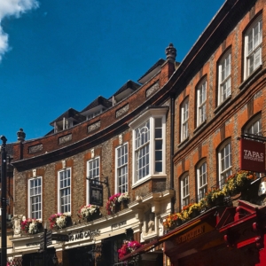 Freehold vs Leasehold: What’s the Difference When Buying a Property?