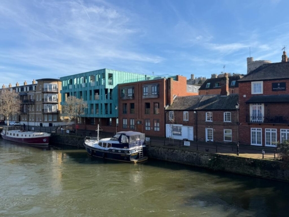 Windsor Farm Yard, Windsor Quay