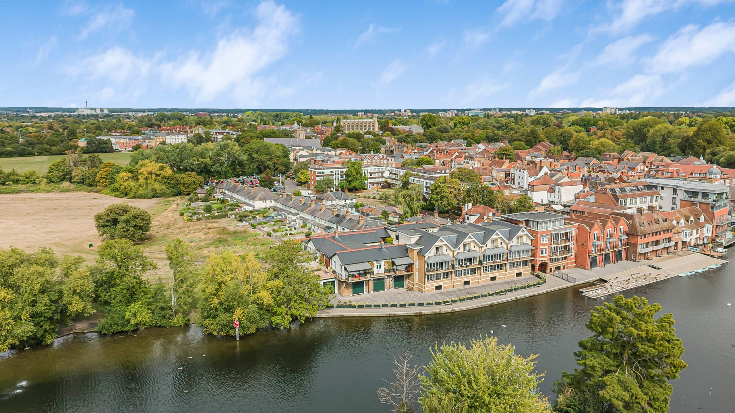 Eton Thameside, Eton