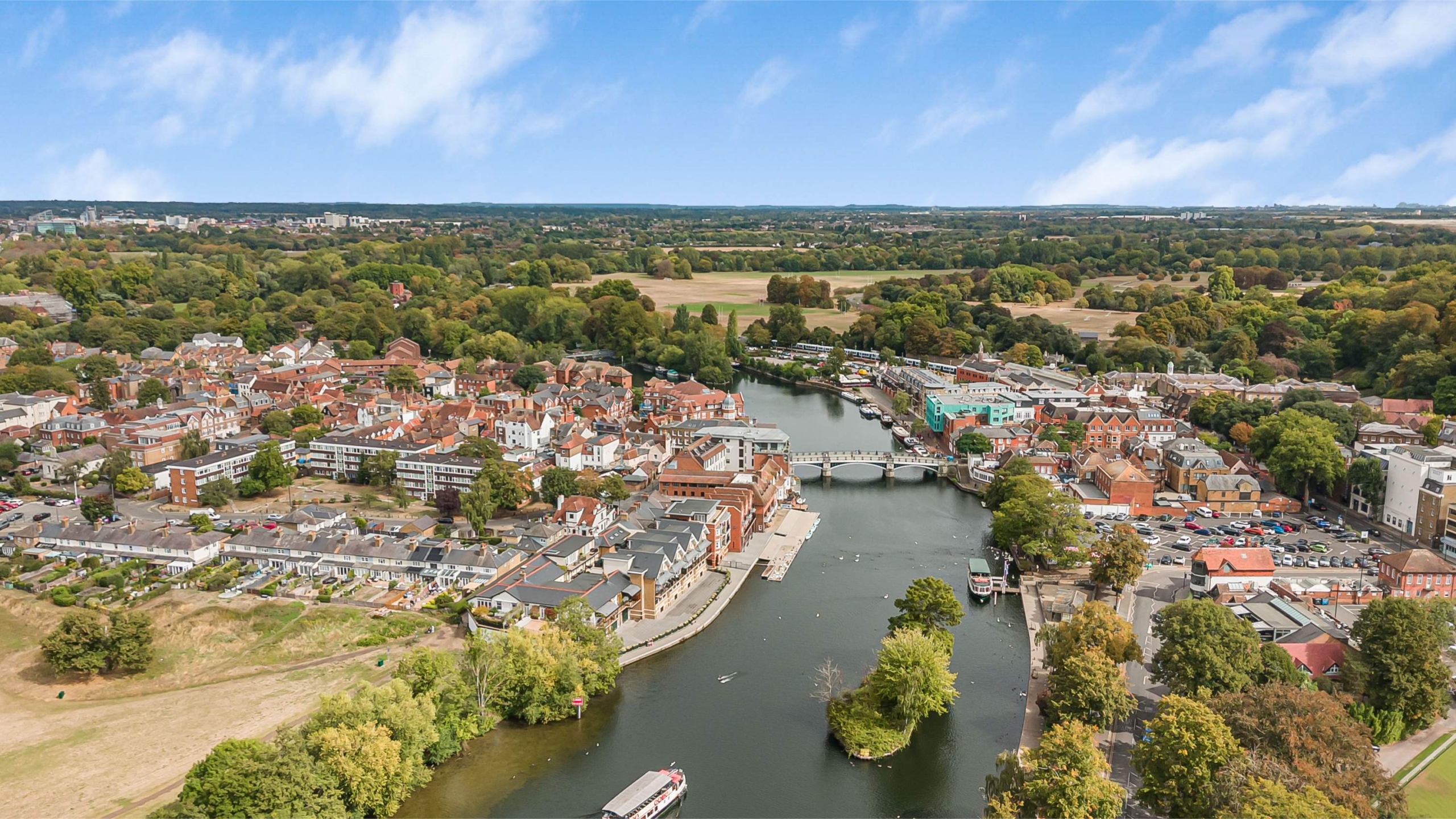 Eton Thameside, Eton