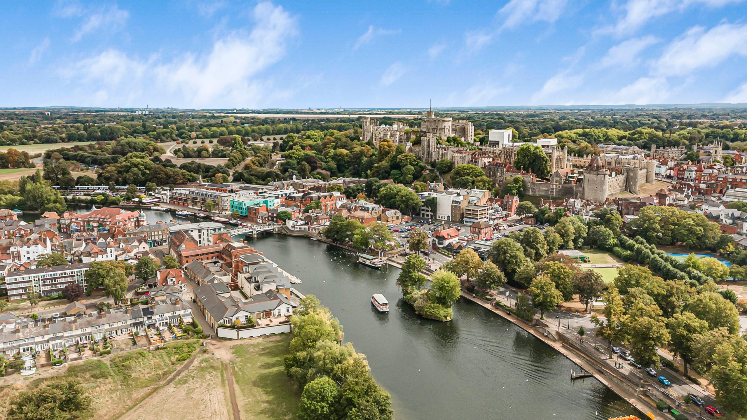 Eton Thameside, Eton