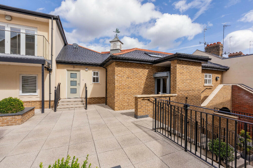 31d038486785ef748f0b83fb7a0c2471 Eton Thameside, Eton
