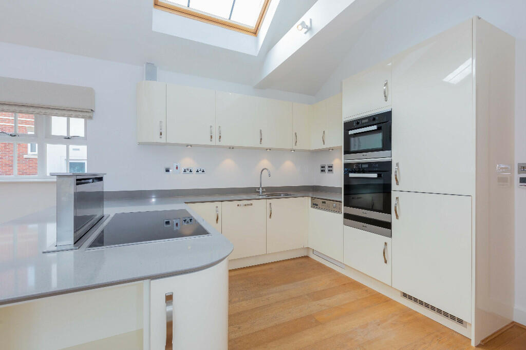 430e6aeb518aa6e88614527825918d28 Eton Thameside, Eton