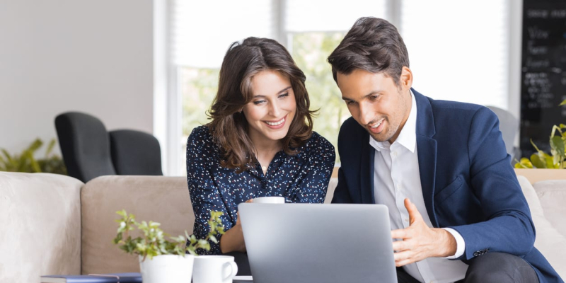 2748_Modern-business-people-working-at-a-cafe-876388840_1258x838__1_